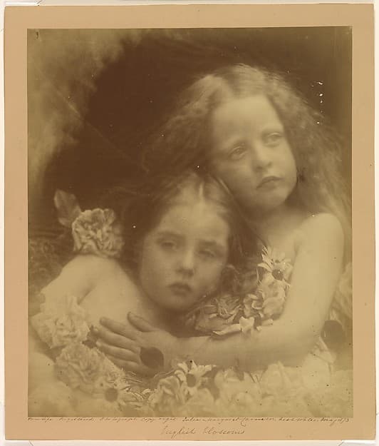 Джулия Маргарет Камерон. Фотография «English Blossoms», 1873 года.